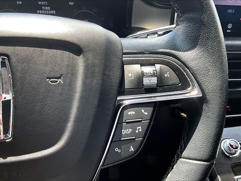 Used 2023 Lincoln Nautilus AWD w/ Premium Package image 22