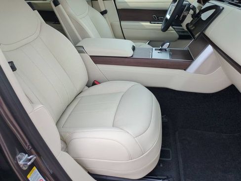 New 2026 Land Rover Range Rover SE AWD/4WD image 18