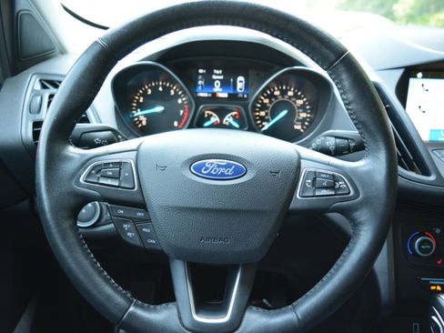 Used 2019 Ford Escape SEL image 20