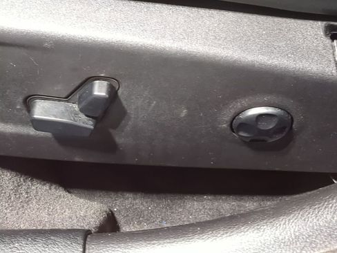 Used 2017 Chrysler 300 S image 31