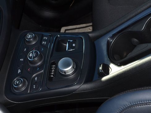 Used 2015 Chrysler 200 S w/ Navigation & Sound Group I image 11