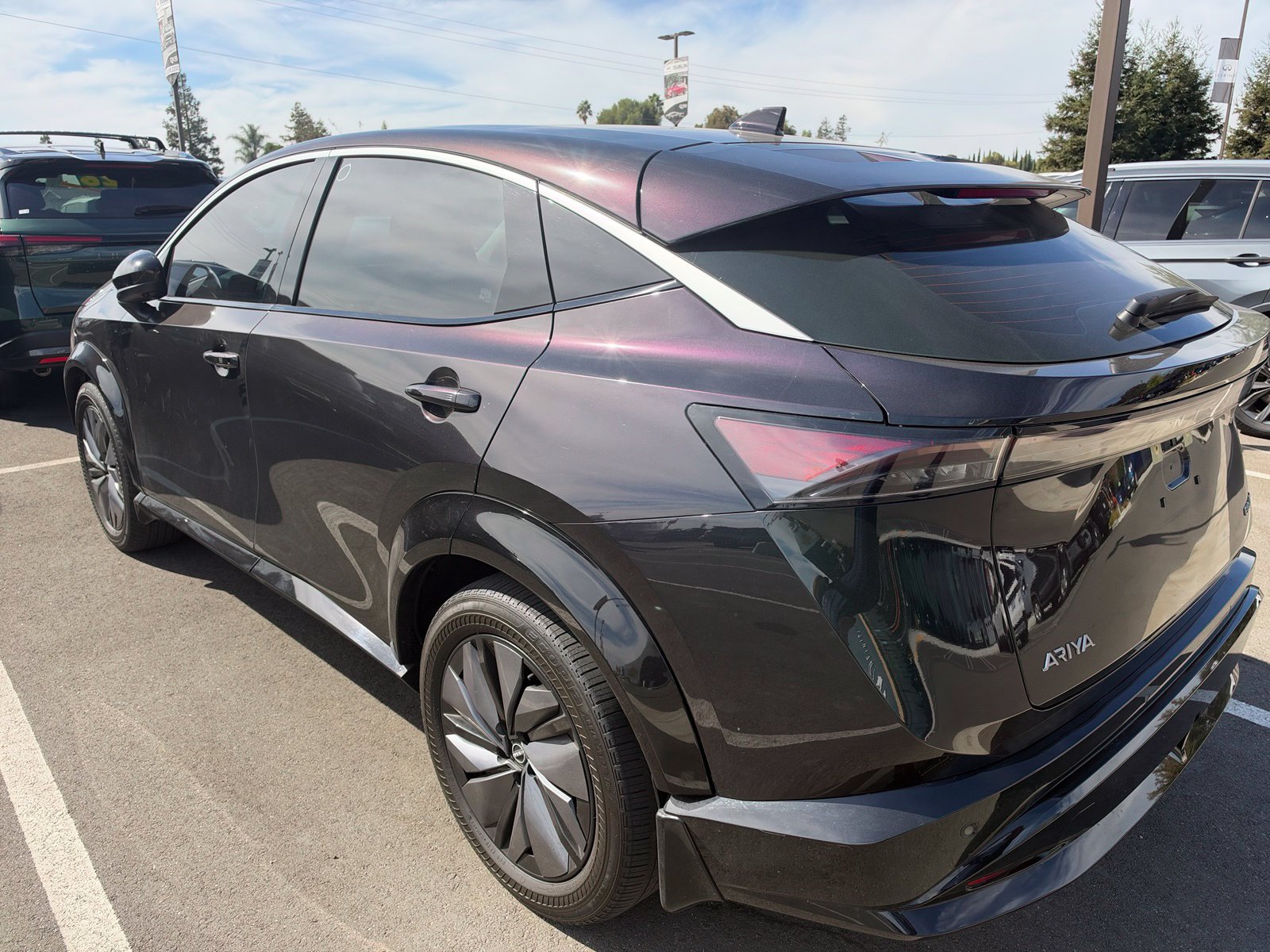 Used 2023 Nissan Ariya FWD image 4