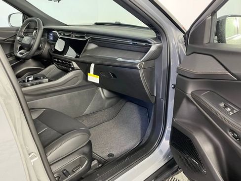 New 2026 Jeep Cherokee Overland image 32