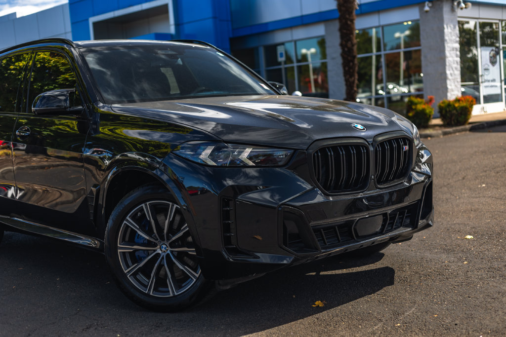 Used 2025 BMW X5 M60i AWD/4WD image 3