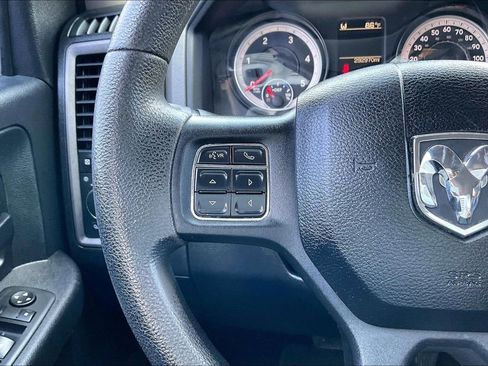 Used 2014 RAM 2500 Tradesman w/ Chrome Appearance Group AWD/4WD image 10