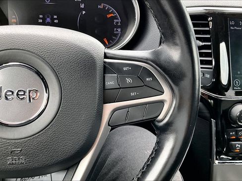 Used 2021 Jeep Grand Cherokee Laredo X AWD/4WD image 18