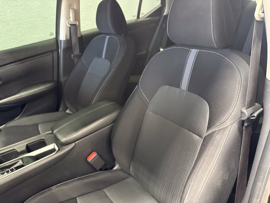 Used 2020 Nissan Sentra SV FWD image 12