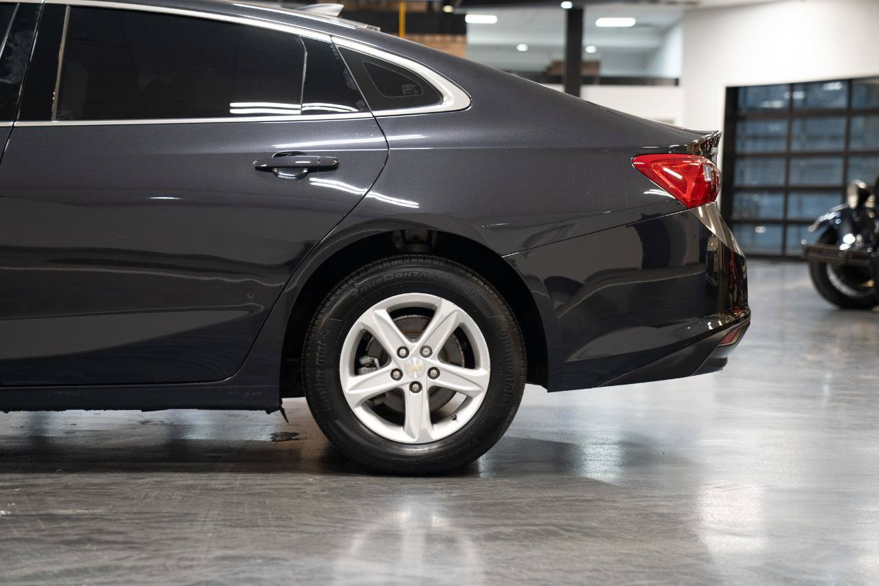 Used 2022 Chevrolet Malibu LS FWD image 8