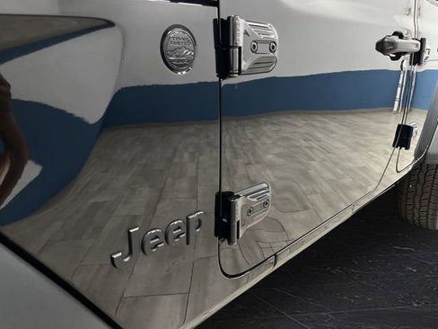 Used 2022 Jeep Wrangler Unlimited Sport image 32