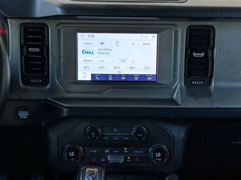 Used 2021 Ford Bronco Outer Banks AWD/4WD image 18