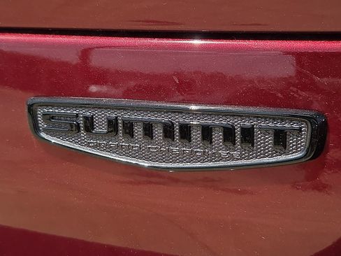 New 2026 Jeep Grand Cherokee Summit AWD/4WD image 9