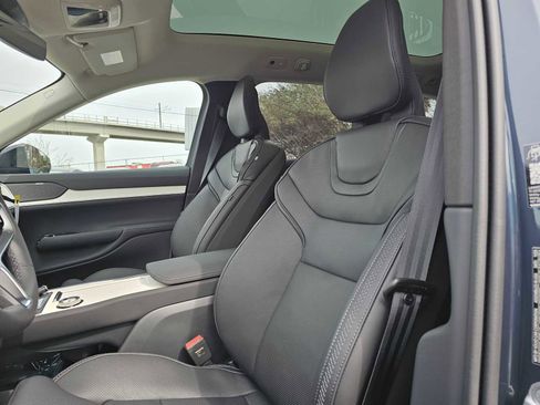 New 2026 Volvo EX90 Ultra image 24