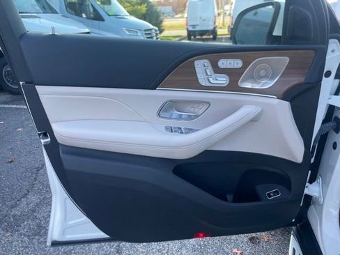 Certified 2022 Mercedes-Benz GLS 450 4MATIC image 22