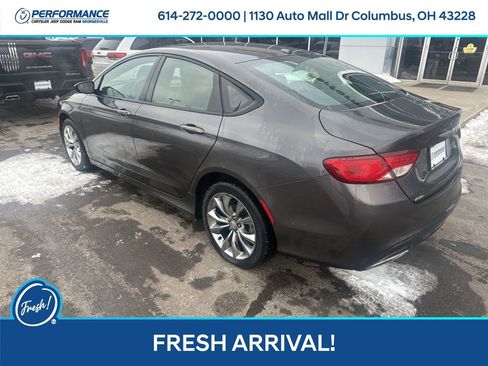 Used 2015 Chrysler 200 S w/ Comfort Group image 6