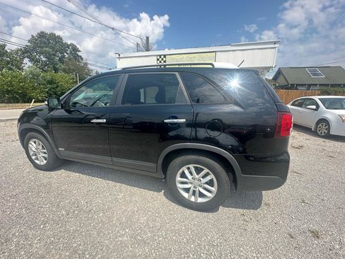Used 2014 Kia Sorento LX AWD/4WD image 3