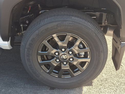 New 2026 Toyota 4Runner SR5 image 5