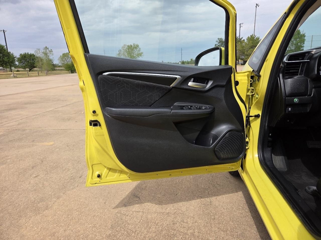 Used 2016 Honda Fit EX image 12