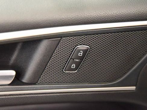 Used 2024 Ford Edge SEL image 15