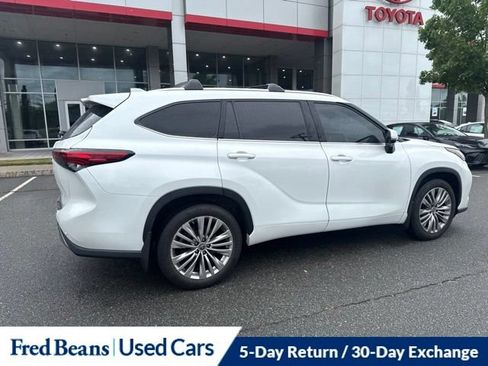 Used 2023 Toyota Highlander Platinum AWD/4WD image 7
