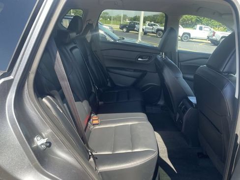 Used 2026 Nissan Rogue SL FWD image 37