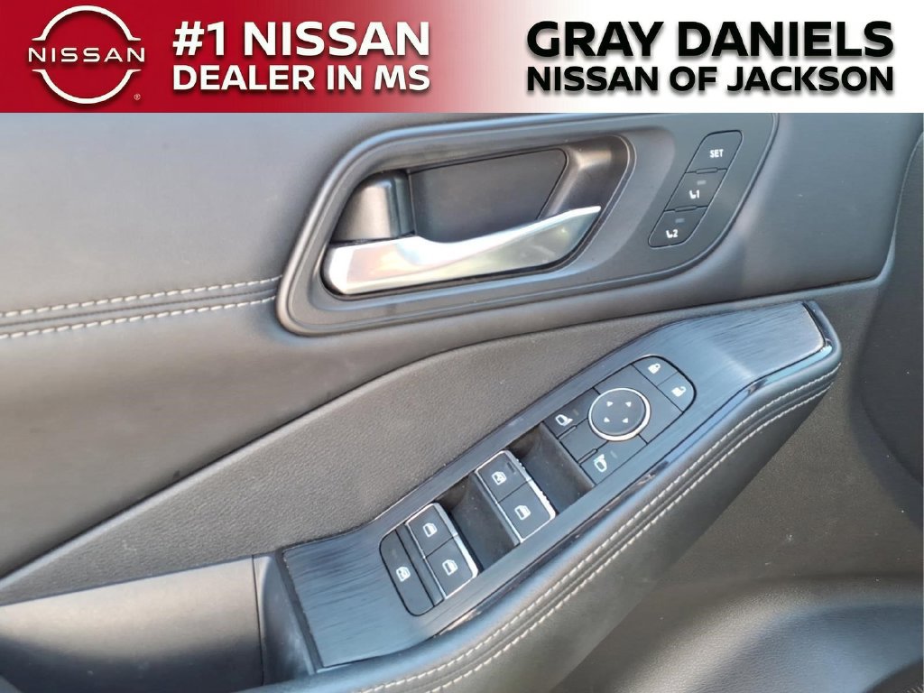 Used 2023 Nissan Rogue SL w/ SL Premium Package FWD image 12