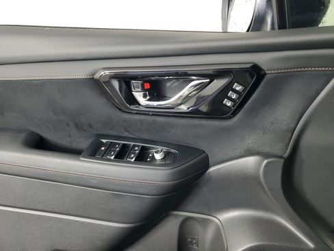 Used 2025 Subaru Forester Touring w/ Popular Package - Touring image 30