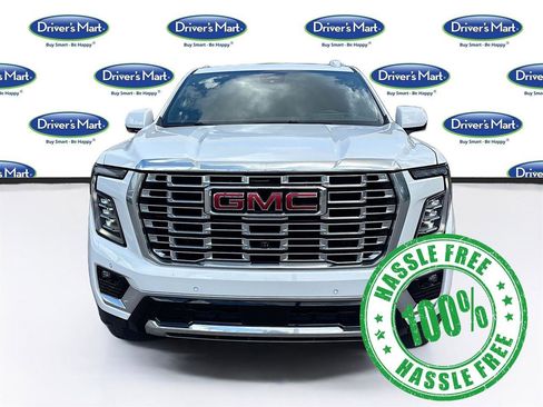 Used 2025 GMC Yukon Denali RWD image 2
