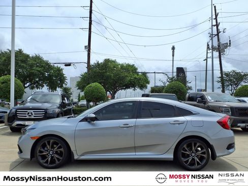 Used 2019 Honda Civic Sport image 5