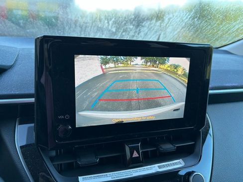 Used 2023 Toyota Corolla LE image 24