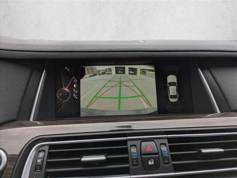 Used 2015 BMW 740Li xDrive image 19