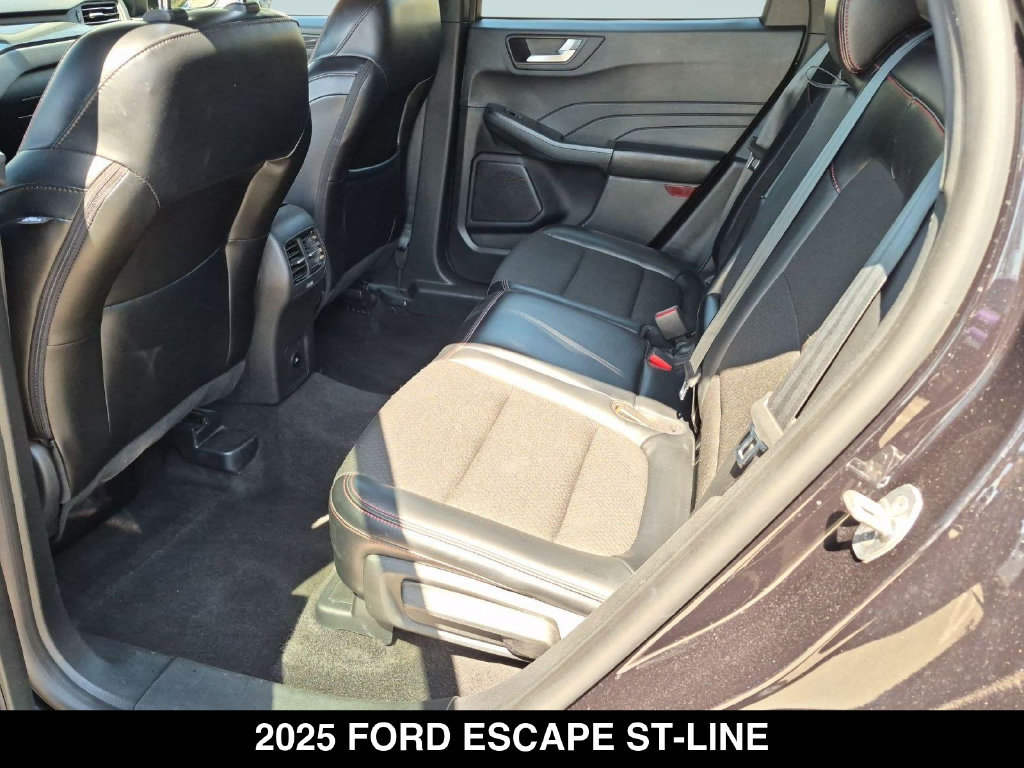 Used 2025 Ford Escape ST-Line FWD image 16