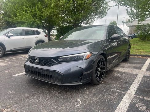 Used 2025 Honda Civic Sport image 1