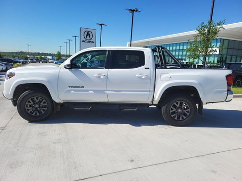Used 2023 Toyota Tacoma SR5 image 3