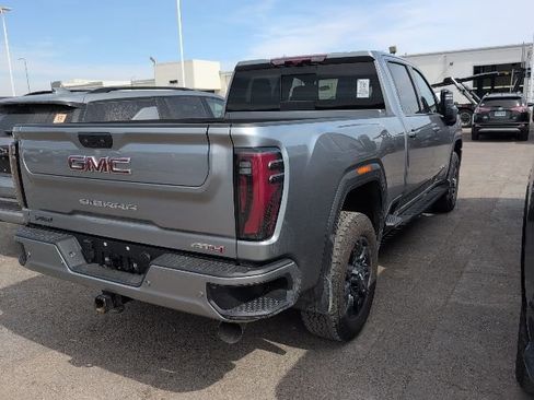 Used 2025 GMC Sierra 2500 AT4 w/ Technology Package image 2