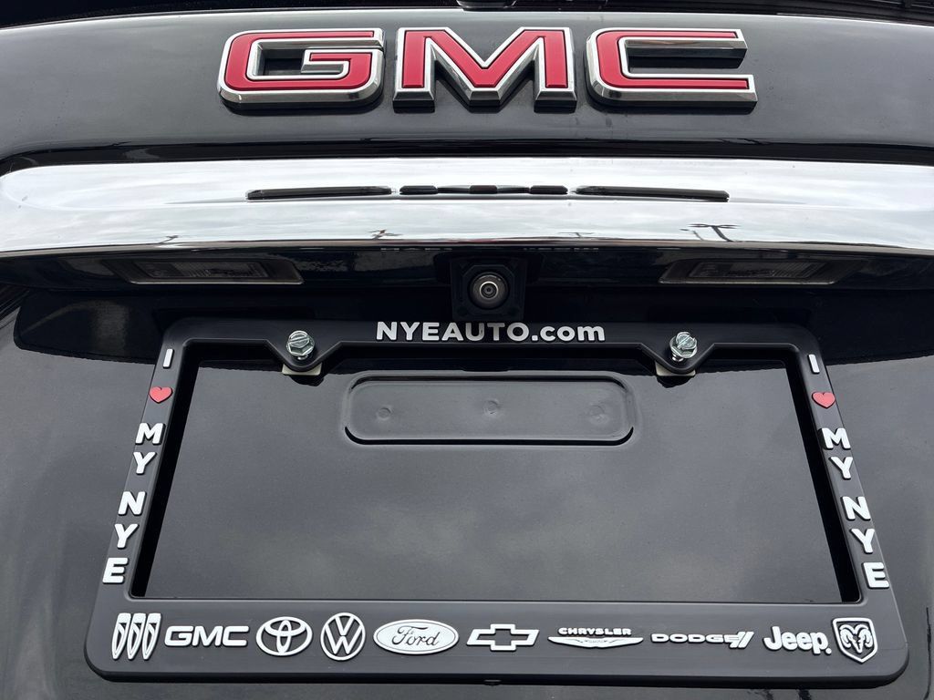 Used 2024 GMC Terrain SLT AWD/4WD image 45