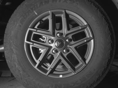 Used 2025 Jeep Wrangler Sport S AWD/4WD image 15