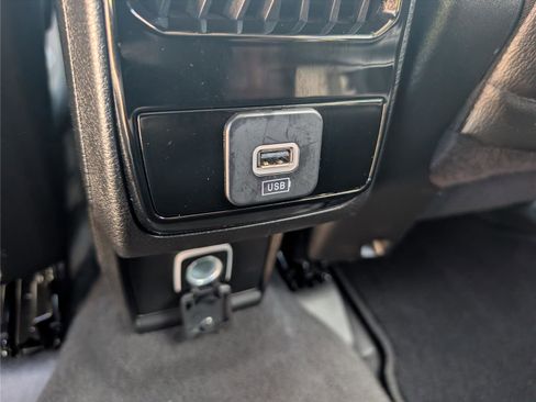 Used 2022 Jeep Compass Latitude AWD/4WD image 15