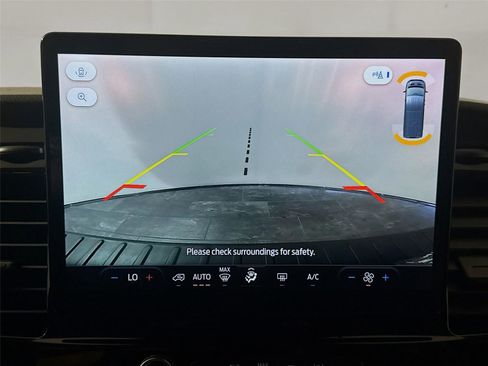 Used 2024 Ford Transit 350 XLT image 10