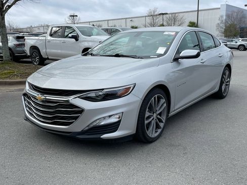 Used 2022 Chevrolet Malibu LT image 3