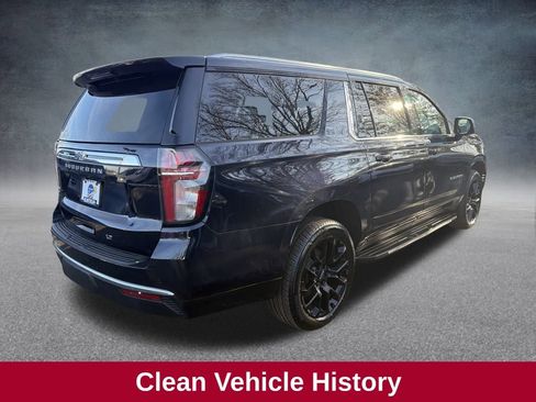 Used 2021 Chevrolet Suburban LT w/ LT Signature Package image 6