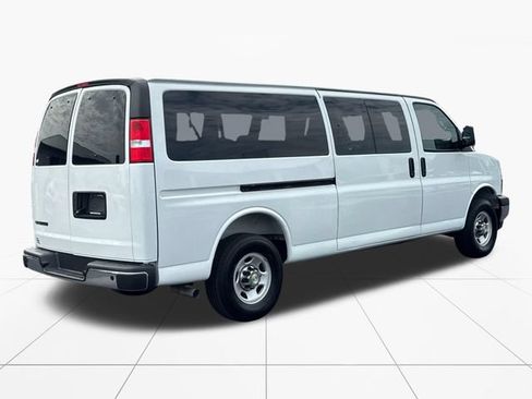 Used 2025 Chevrolet Express 3500 LT w/ LT Preferred Equipment Group RWD image 6
