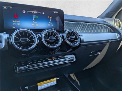 Certified 2025 Mercedes-Benz GLB 250 GLB 250 image 13