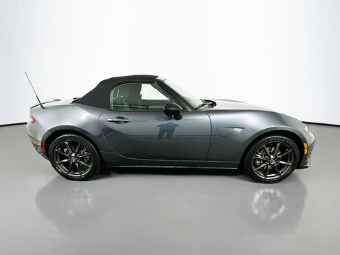 Used 2016 MAZDA MX-5 Miata Club RWD image 4