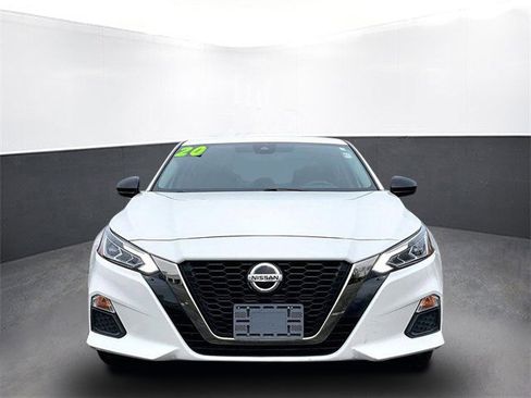 Used 2020 Nissan Altima 2.5 SR image 2