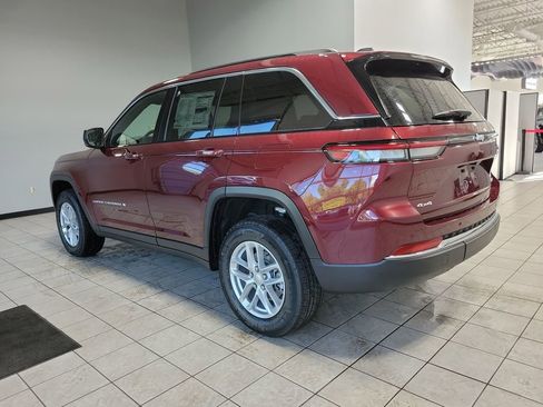 New 2025 Jeep Grand Cherokee Limited image 4