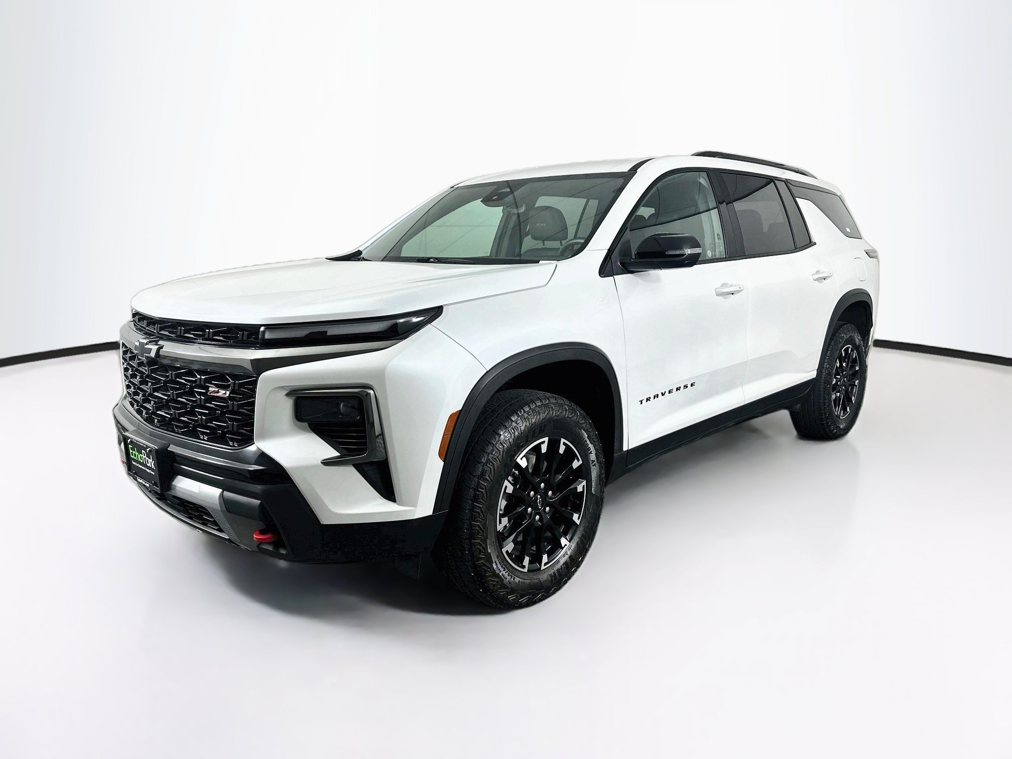 Used 2025 Chevrolet Traverse Z71 AWD/4WD image 3