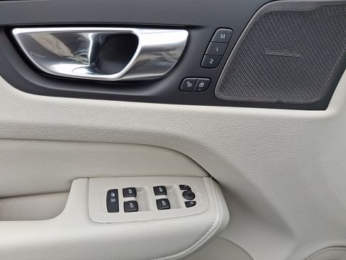 New 2026 Volvo XC60 T8 Ultra w/ Protection Package Premier image 5