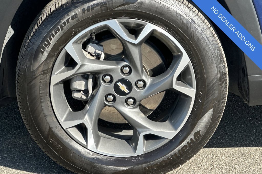 Used 2024 Chevrolet Trax LT w/ Driver Confidence Package FWD image 30