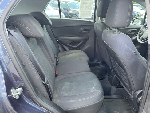 Used 2018 Chevrolet Trax LS FWD image 14