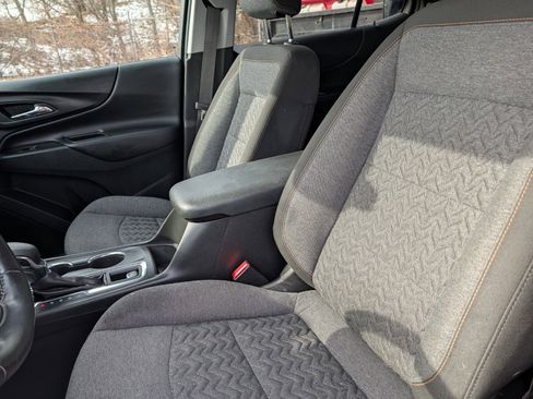 Used 2022 Chevrolet Equinox LT image 17